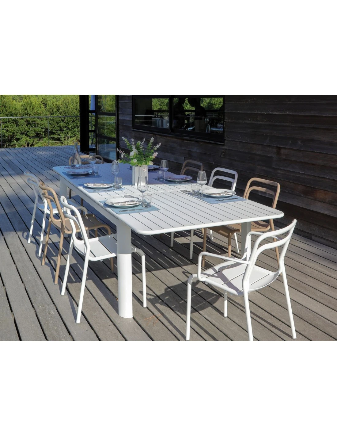 Chaise De Jardin EOS Empilable En Aluminium - Blanche 4 Chaise De Jardin EOS Empilable En Aluminium - Blanche – Image 2