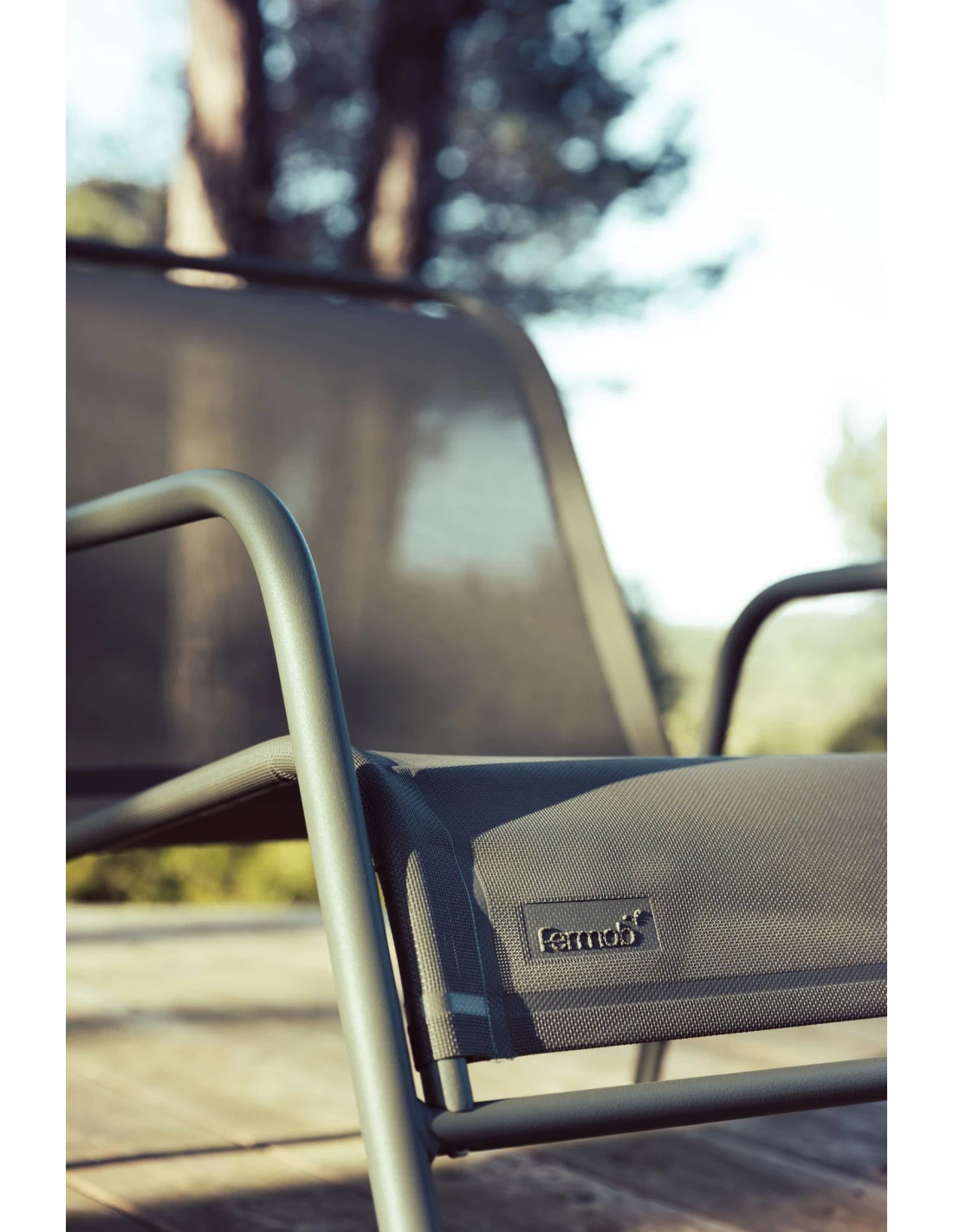 Fauteuil Bas De Jardin Coolside Empilable - Acier Et Batyline - Carbone 4 Fauteuil Bas De Jardin Coolside Empilable - Acier Et Batyline - Carbone – Image 2