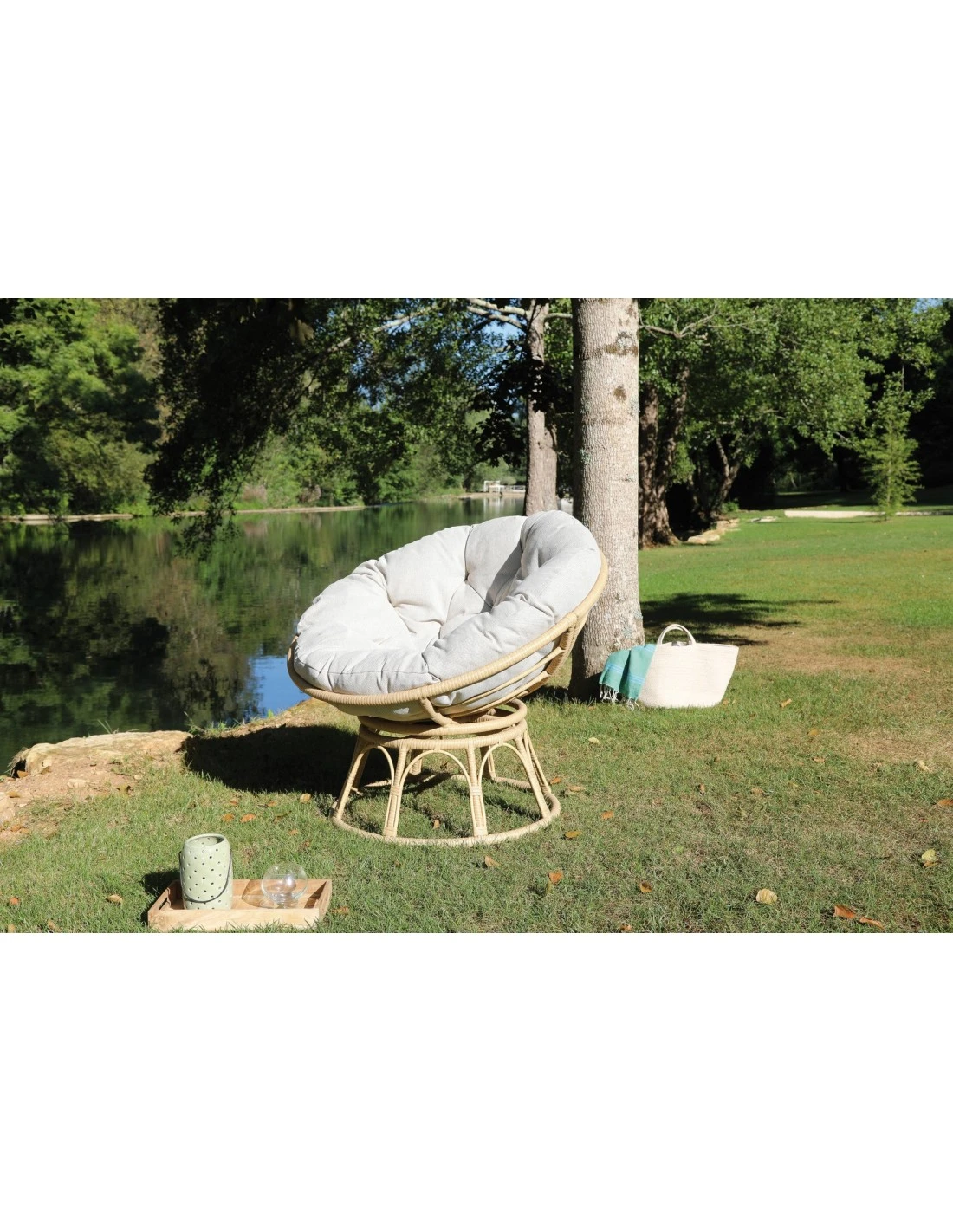 Fauteuil LOVE Pivotant En Aluminium Et Résine 6 Fauteuil LOVE Pivotant En Aluminium Et Résine – Image 4