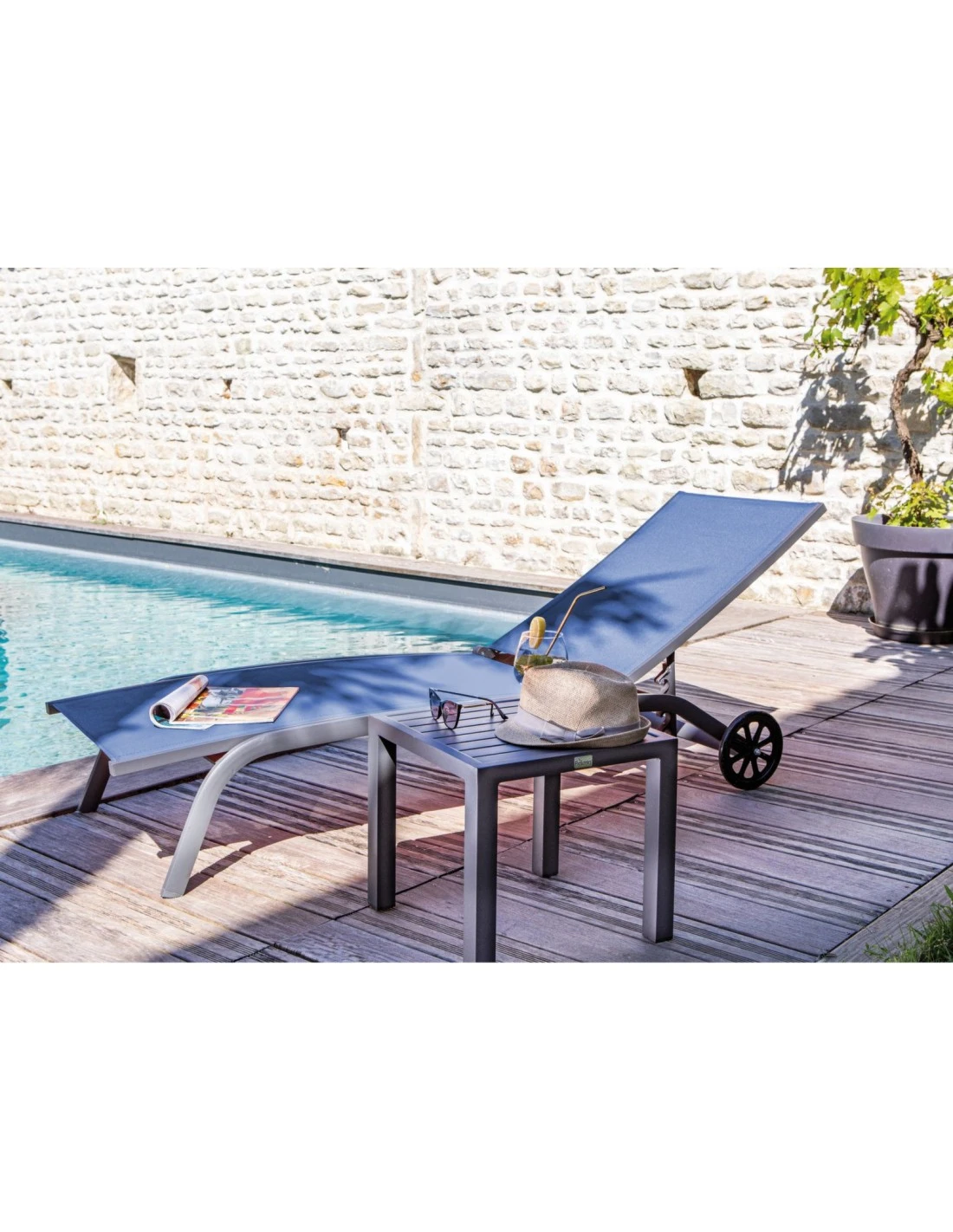 Lit De Soleil Celio En Aluminium Grey - Grey / Gris 6 Lit De Soleil Celio En Aluminium Grey - Grey / Gris – Image 4