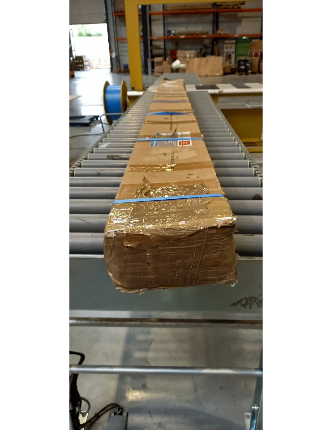 Store Brise Vue Latéral Coulissant 3 M - 5% De Remise Pour Emballage Altéré 4 Store Brise Vue Latéral Coulissant 3 M - 5% De Remise Pour Emballage Altéré – Image 2